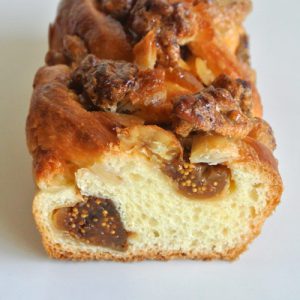 クルミとイチジクのブリオッシュ Figue la brioche de noix